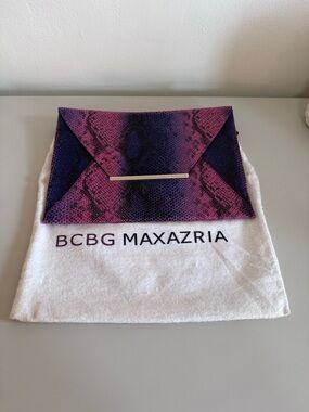 BCBGMaxAzria Envelope Clutch in Snake Print